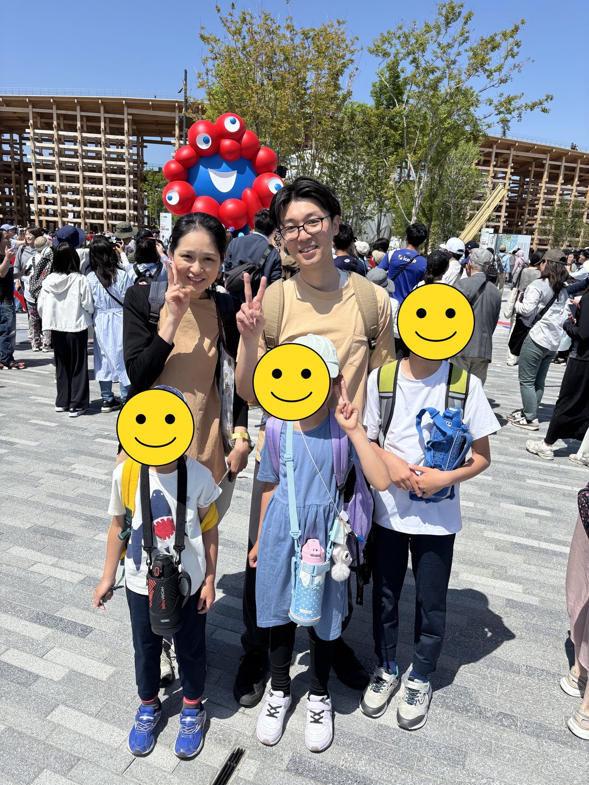 代表取締役・薬剤師 岩瀬裕紀と家族